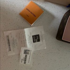 Louis Vuitton Accessories - Louis Vuitton Valentin Box MM Louis Vuitton Accessories - Louis Vuitton Valentin Box MM